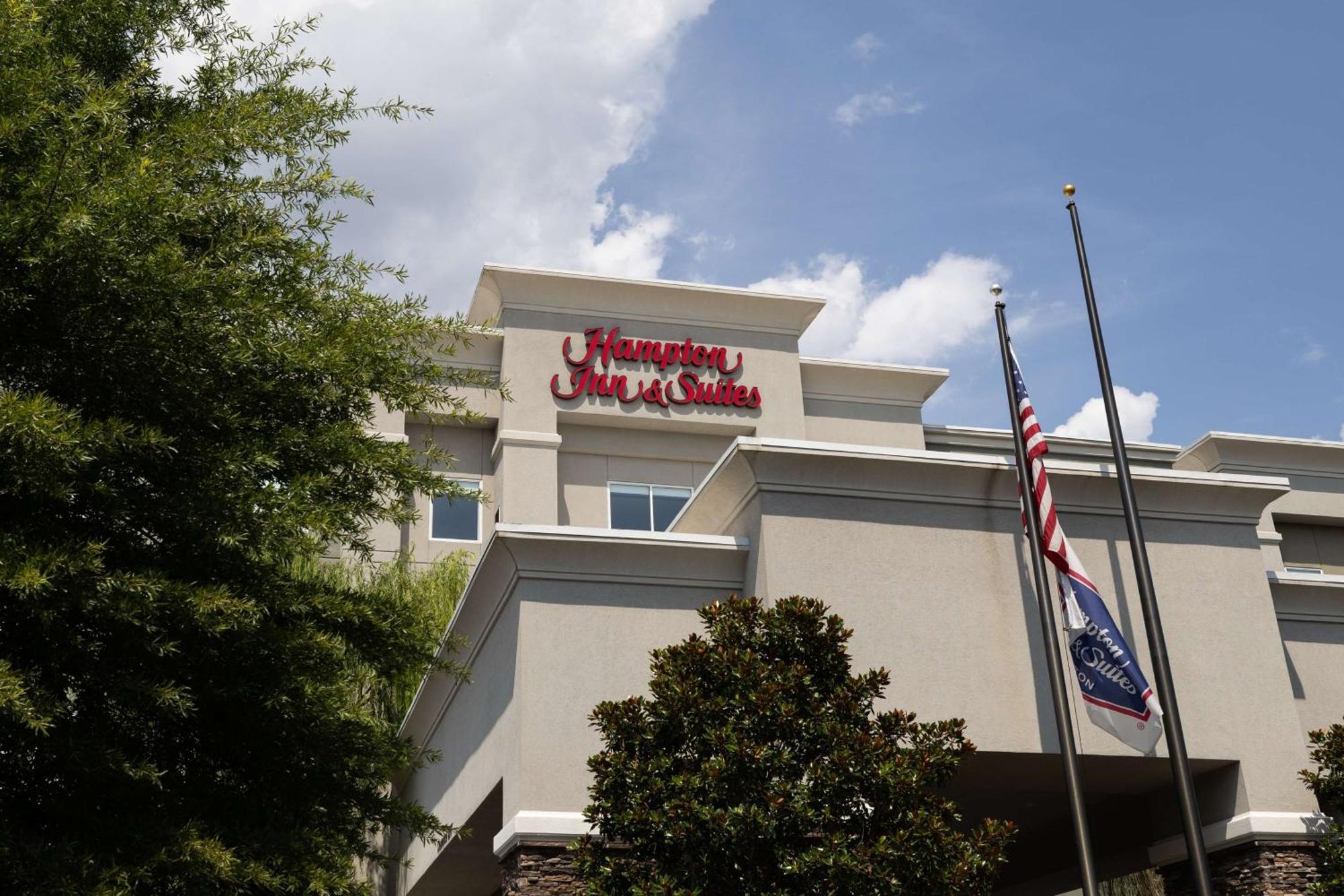 Hampton Inn & Suites Greensboro/Coliseum Area Buitenkant foto